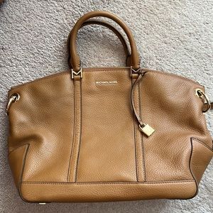 Micheal Kors Purse